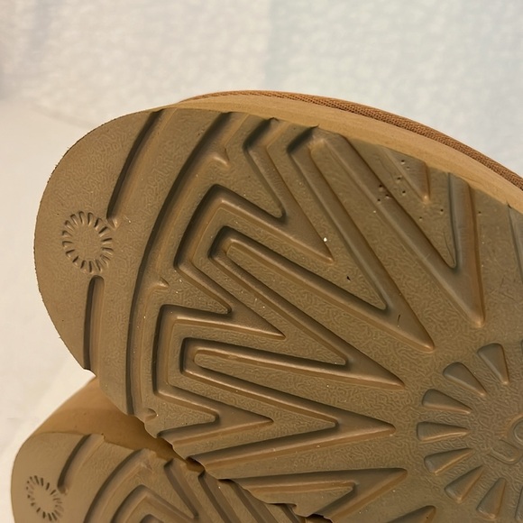 UGG PLATFORM CLASSIC MINI BOOTS 10 - Picture 10 of 16